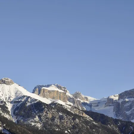 Casa Tania Apartment Pozza di Fassa Exterior photo
